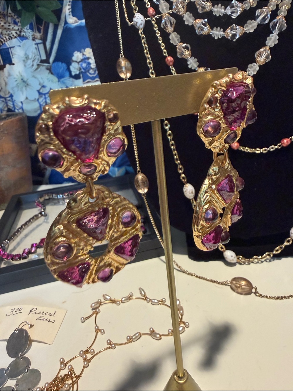 Catwalk Jon Purple stone and gold plated dangly earrings - Picture 5 of 6